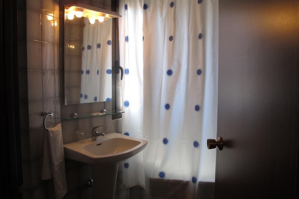 Hostal Casa Pepe Tauste Quarto foto